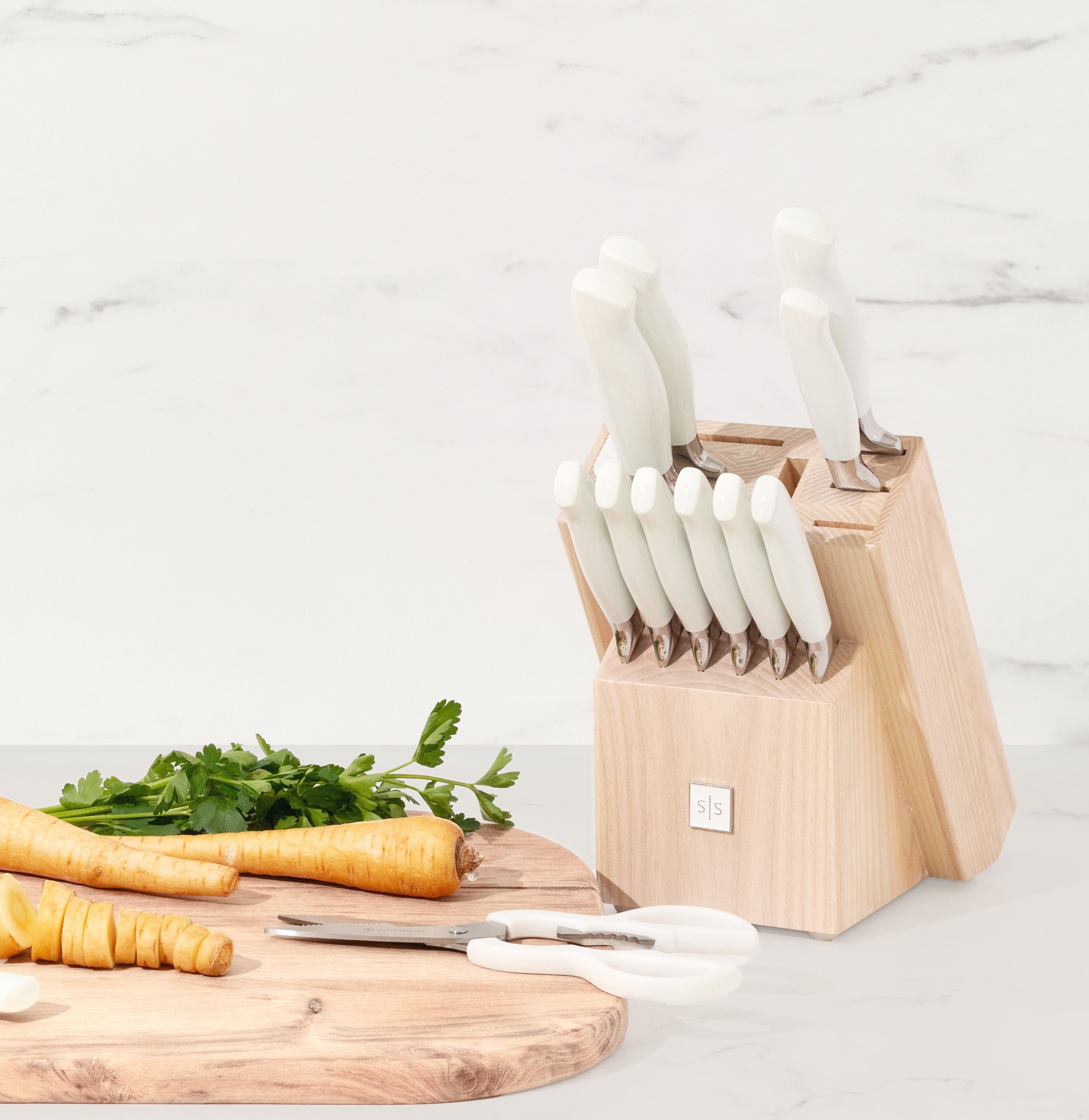 White and Silver Knife Set with Ashwood Self-Sharpening Block