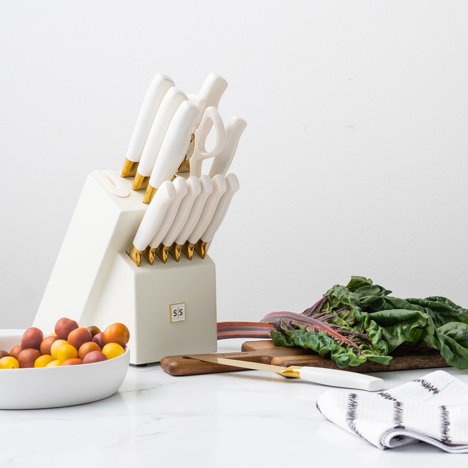 White and Gold Knife Set with White Self-Sharpening Block - Styled Settings