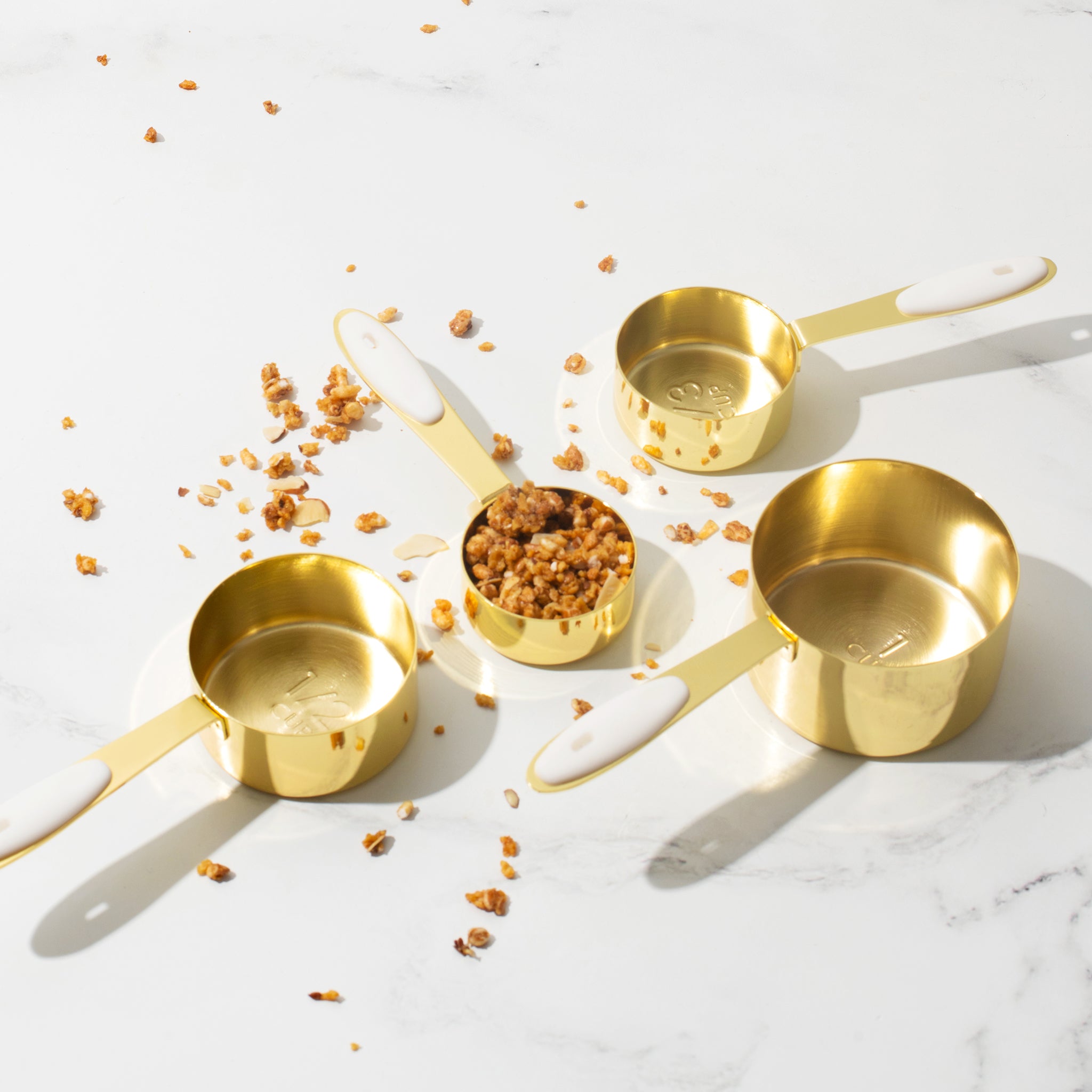 White and Gold Measuring Cups and Spoons Set