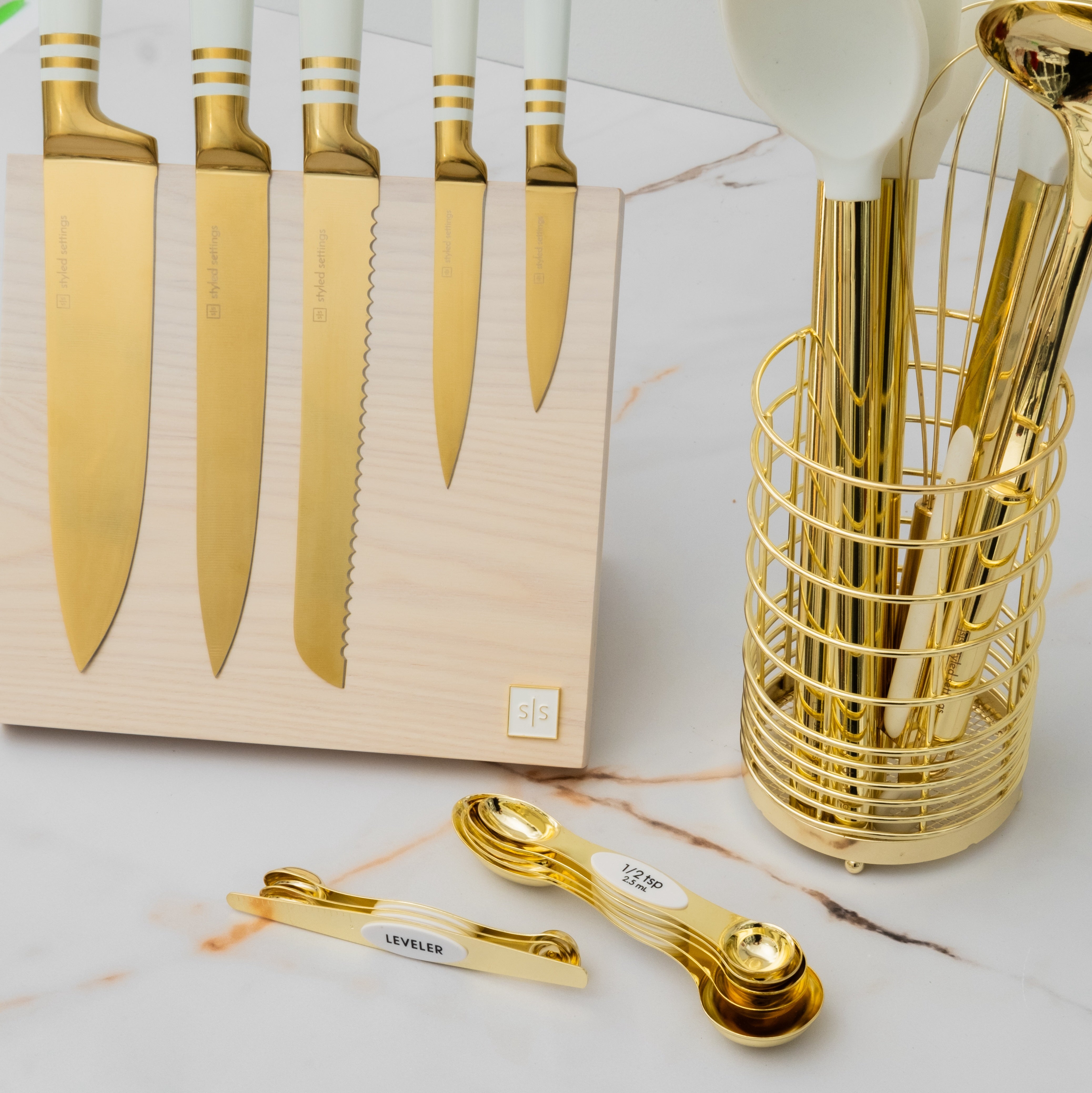 Classic White and Gold Magnetic Measuring Spoons Set